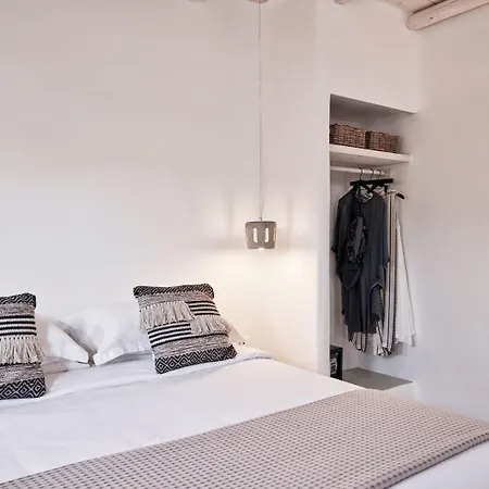 Naxian Utopia Luxury & 3* Stelida (Naxos)