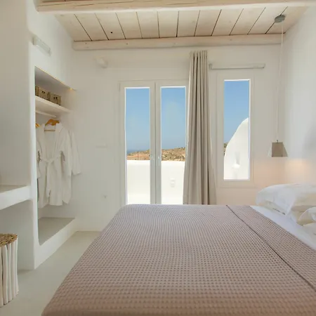 Naxian Utopia Luxury & Hotel 3*