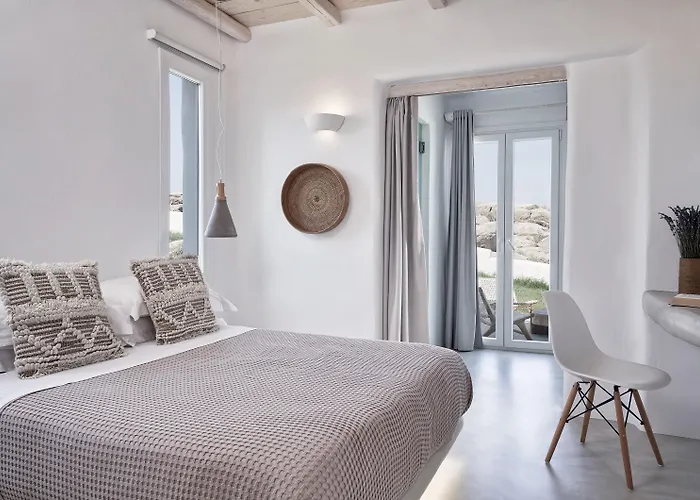 Отель Naxian Utopia Luxury & 3*