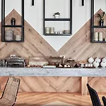 Naxian Utopia Luxury
