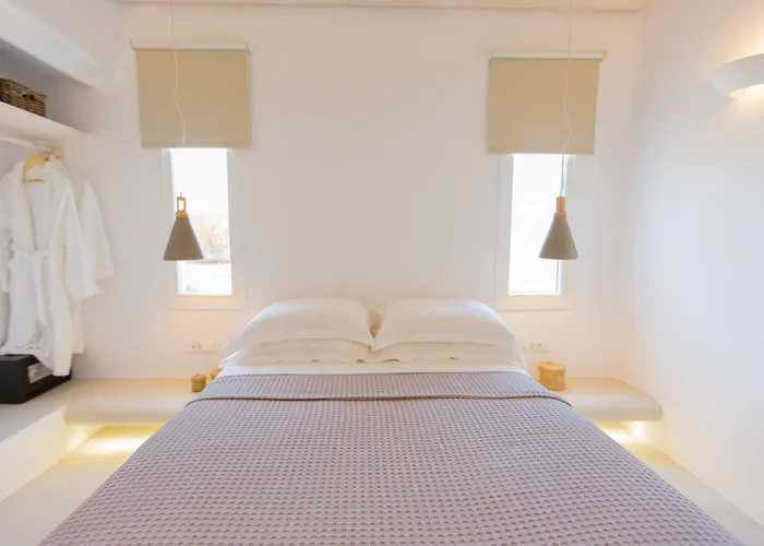 Naxian Utopia Luxury & 3* Stelida (Naxos)
